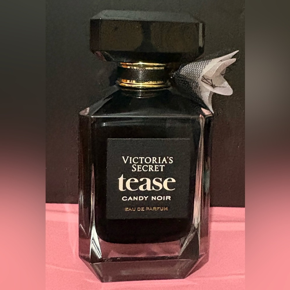 Victoria's Secret Tease Candy Noir Perfume in Black and Pink